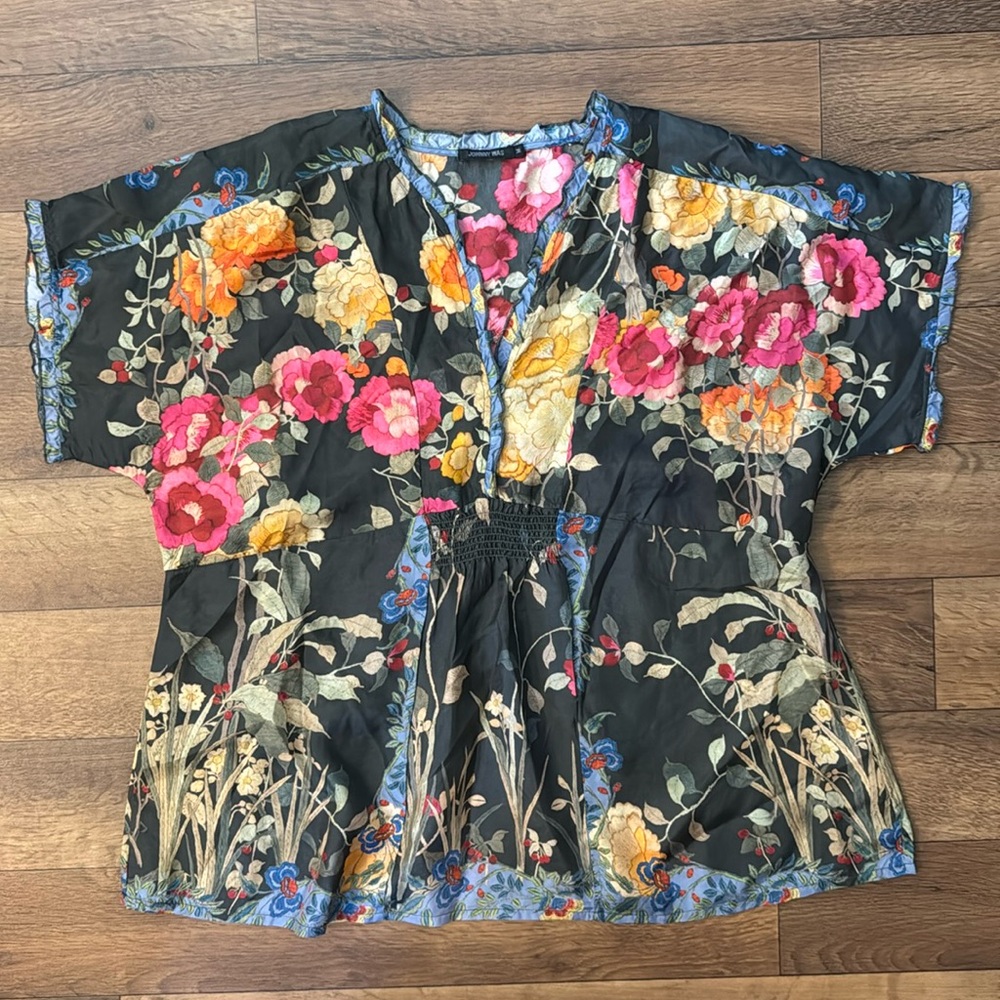 Johnny Was Size Medium Graceful Galavant Blouse Floral Top 100% Silk Breathable